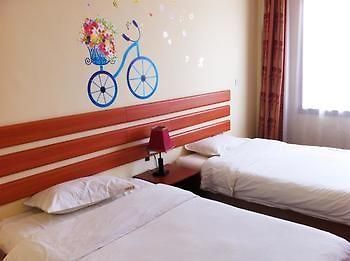 Penglai Yi Jia Express Hotel Екстериор снимка