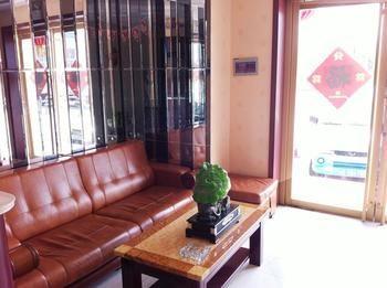 Penglai Yi Jia Express Hotel Екстериор снимка